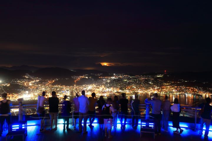 從稻佐山展望台眺望的長崎市夜景。　圖：長崎縣觀光聯盟／提供