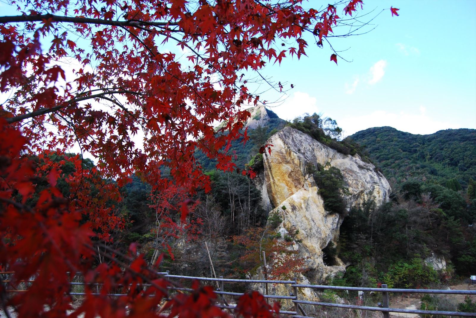 13-泉山磁石場